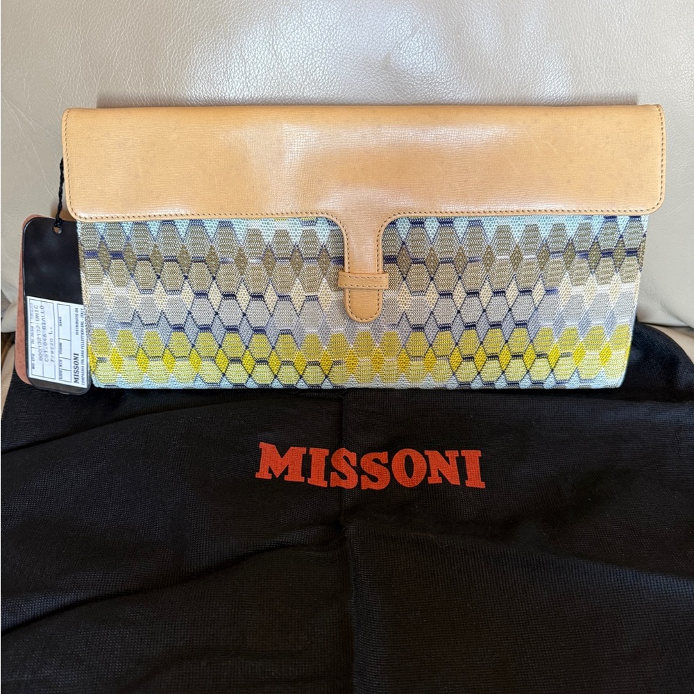Missoni Hexagonal Pattern Clutch in Tan, Blue, and Yellow - NWT (read) - Picture 2 of 8